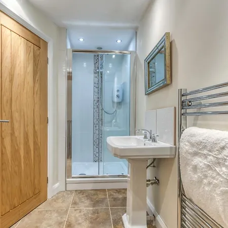 Дом отдыха 4 Bed In Broughton Mills 75286