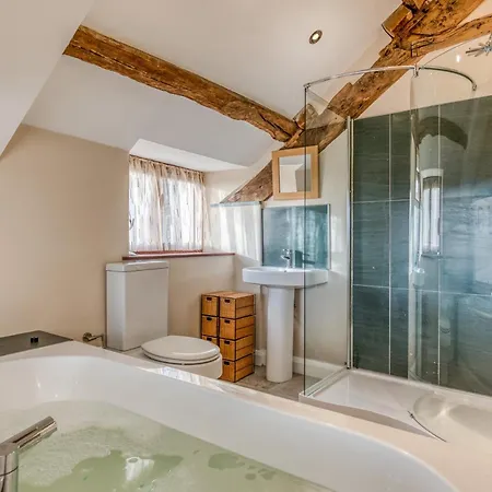 Дом отдыха 4 Bed In Broughton Mills 75286