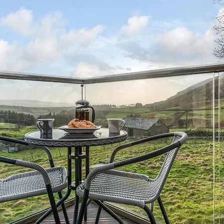 Дом отдыха 4 Bed In Broughton Mills 75286 *