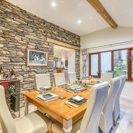 4 Bed In Broughton Mills 75286 *