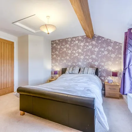 4 Bed In Broughton Mills 75286